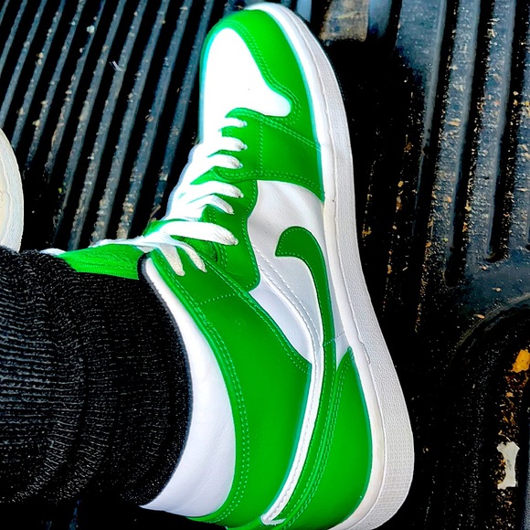Air Jordan 1 Green and white